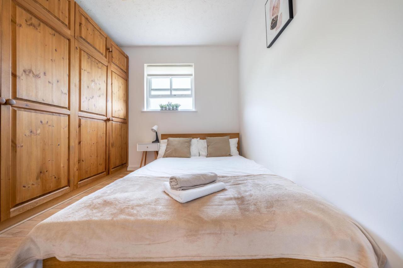 Stansted Airport & Bishops Stortford Town Centre Professional Apartment Bishop's Stortford Luaran gambar